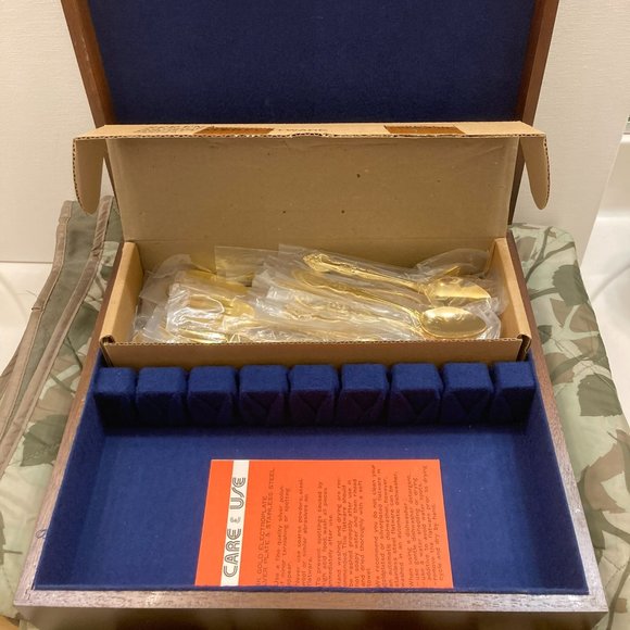 Serena Gold Plated Flatware, 45 pieces, 8 settings, by Estia. NWOT - Picture 3 of 10